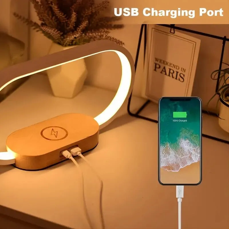 Multifunktionale LED-Schreibtischlampe mit Uhr, Nachtlicht & Wireless Charger