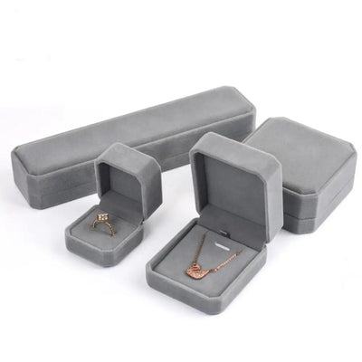 Luxuriöse Samt Schmuckbox: Organizer für Halsketten, Ringe, Armbänder & Ohrringe