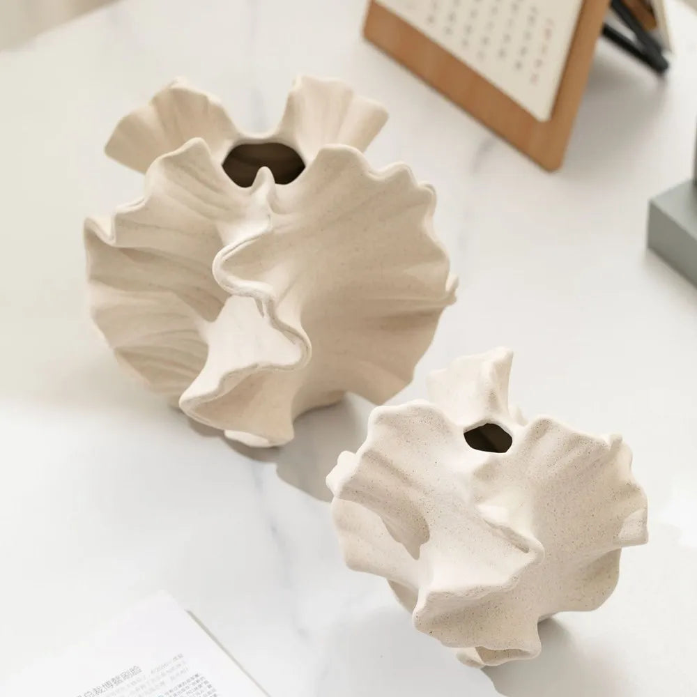 CAPIRON Ceramic Coral Vase Nordic Art Beige Matte Container für Blumen Pampasgras Wohnzimmer Tischdekoration