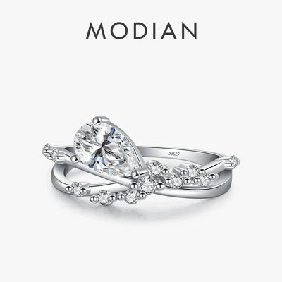Eleganter Ring mit Tropfen-Zirkonia – Zeitlose Romantik in Silber